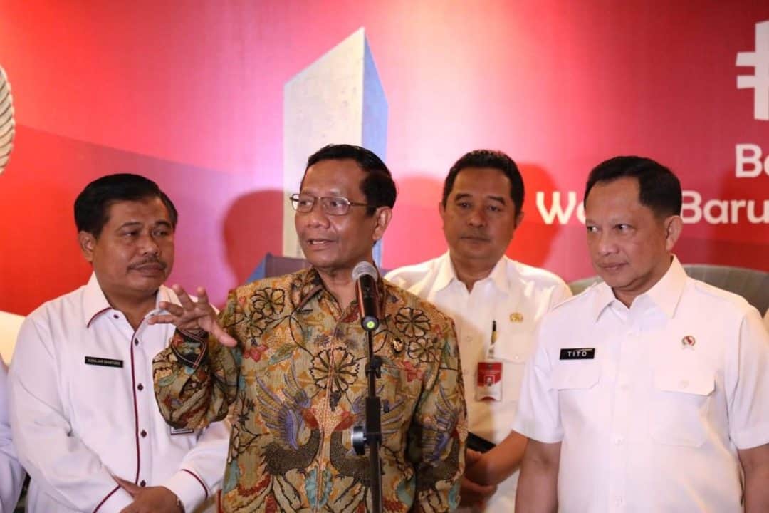 Menko Polhukam : Pertahankan Wilayah Indonesia dan Lakukan Dengan Segala Cara